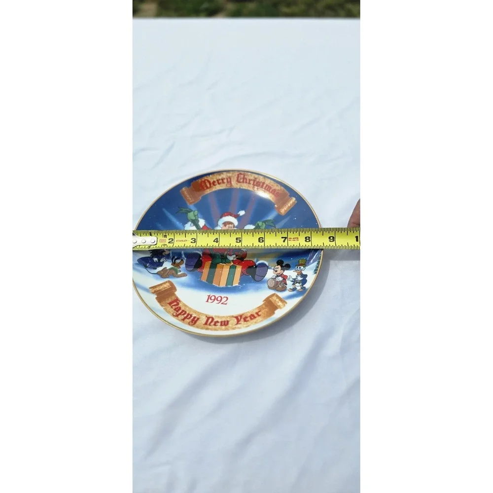 1992 Disney Merry Christmas Happy New Year Mickey Donald Plate Disneyland World